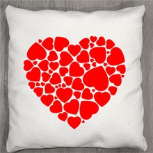 Подушки с принтом Красное сердце